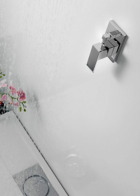 Смеситель Tres Cuadro-tres 106180 для душа