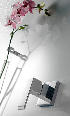 Смеситель Tres Cuadro-tres 106177 для душа