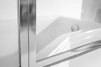 Акриловая ванна BESCO INTEGRA с душевой шторкой из 2 частей 150x75 L