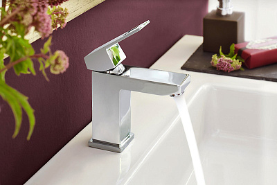 Смеситель Grohe Eurocube 23132000 для раковины
