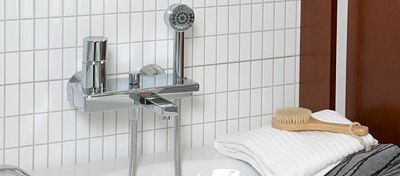 Смеситель Oras Alessi 8545 для ванной с душем