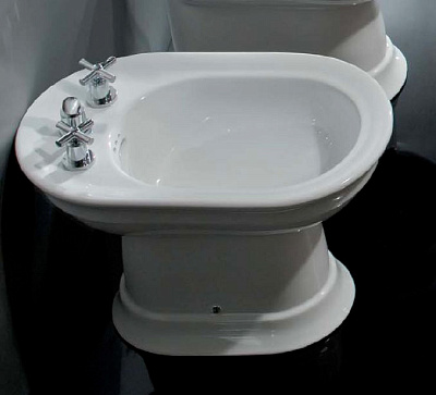 Биде напольное Hatria Dolcevita три отверстия